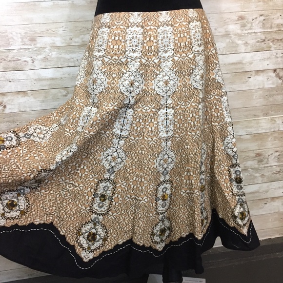 Tahari Dresses & Skirts - Tahari skirt fit & flare boho tan gorgeous details